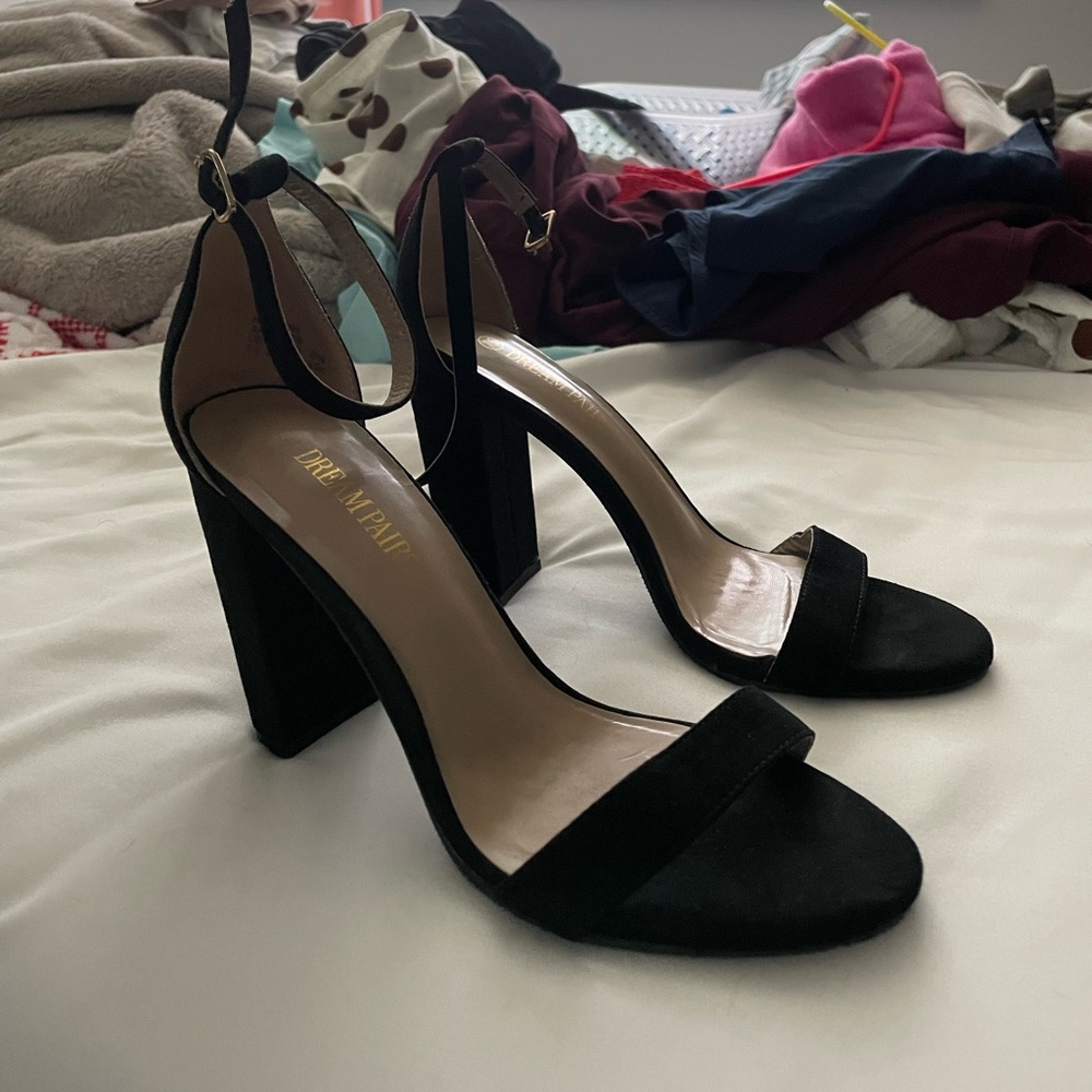 black heels, perfect for a high school dance or formal! size 7.5!!